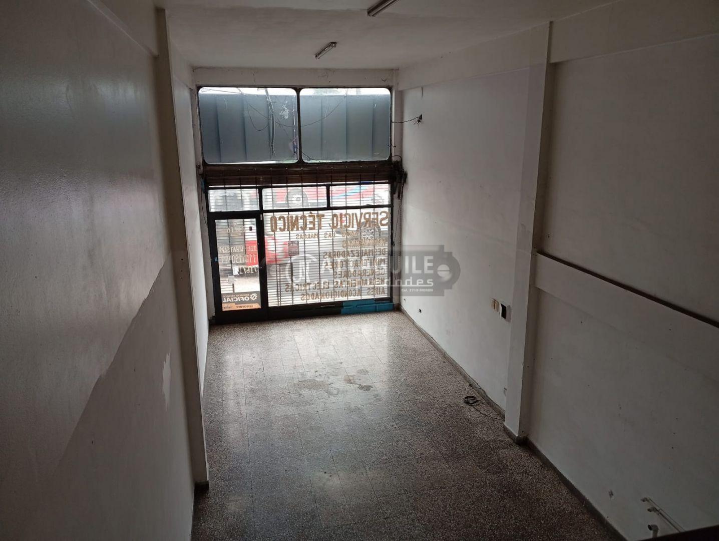 Foto de Local . | AV. PTE. PERON (EX RIVADAVIA) 23716, imagen 2
