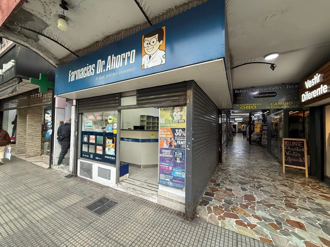 Villa del Parque local Cuenca 2840 y Nogoya 5