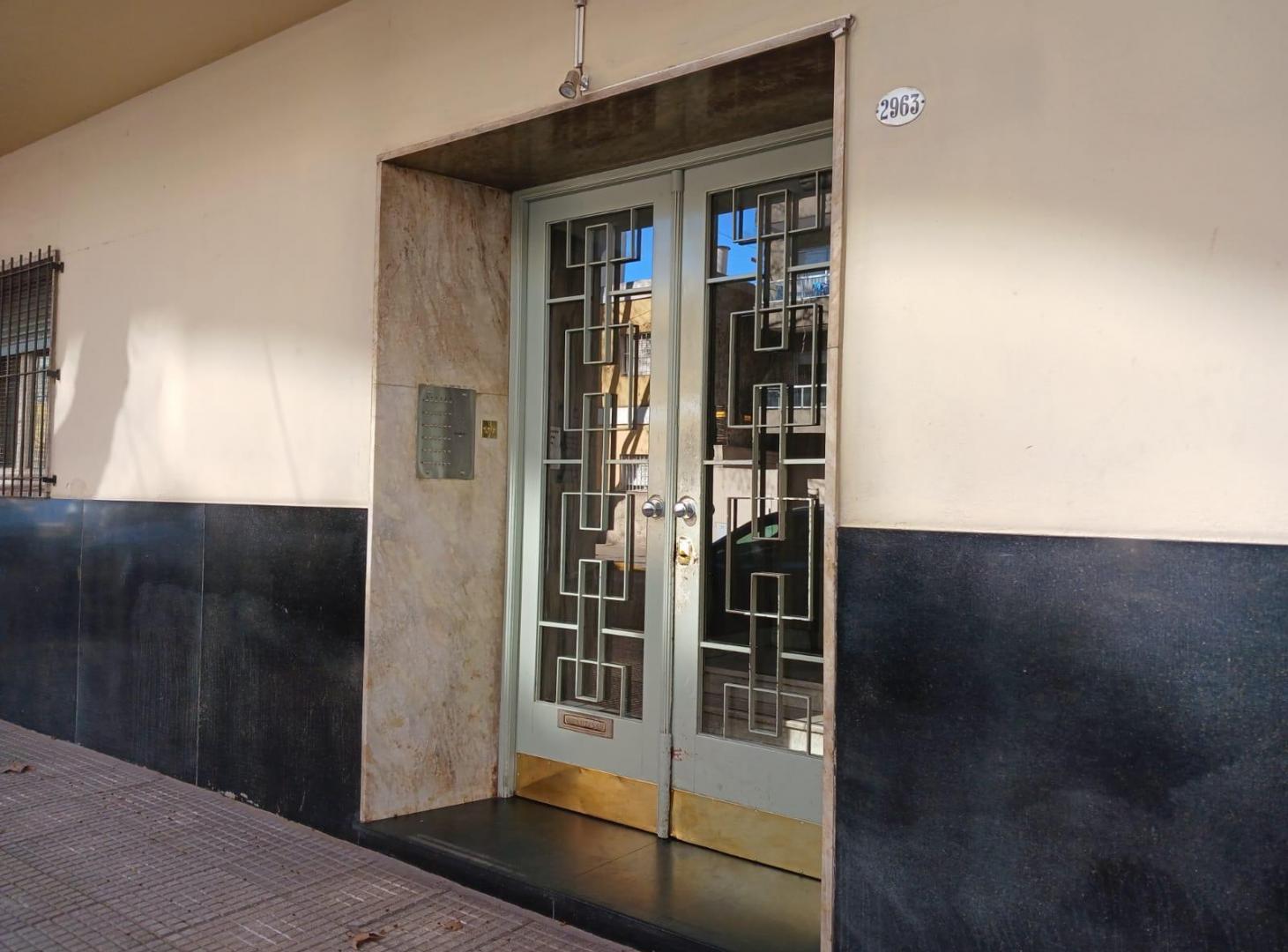 Foto de Villa del Parque departamento 2 amb. Baigorria 2963 y Av. Nazca, imagen 1
