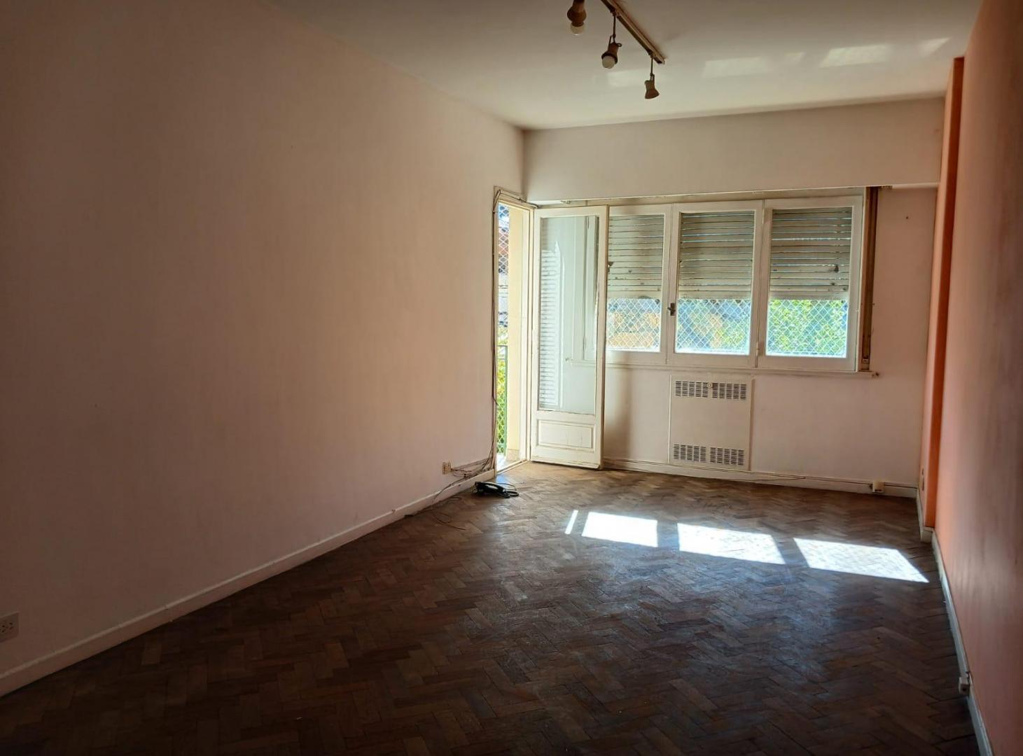 Foto de Villa del Parque departamento 2 amb. Baigorria 2963 y Av. Nazca, imagen 3