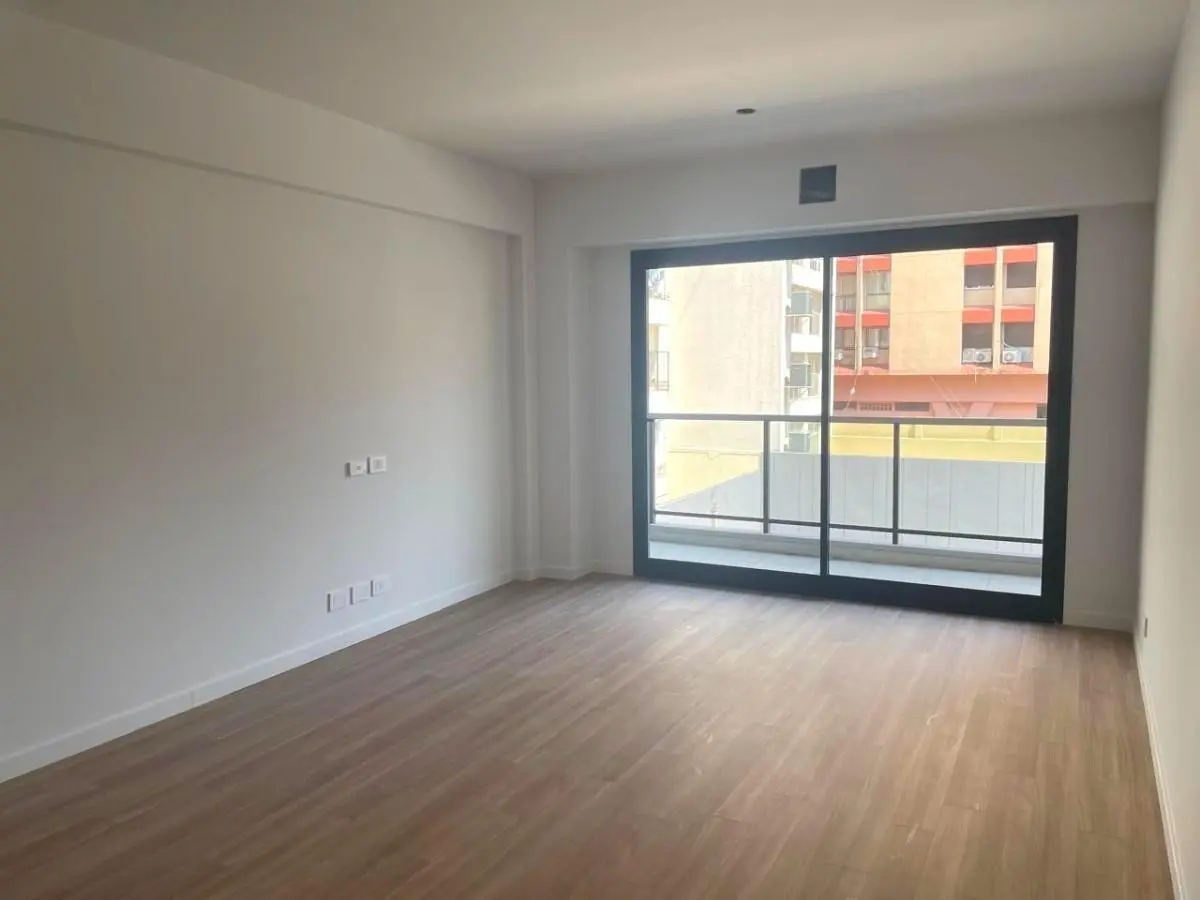 Monoambiente apto profesional sobre Av. Corrientes. EN VENTA! 4