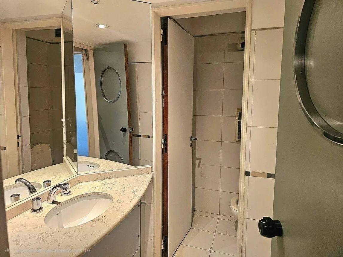 Importante Local comercial sobre Av. Corrientes al 4900- Villa Crespo. EN VENTA!