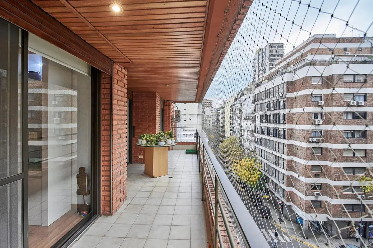 4 ambientes con cochera y baulera en Barrio Norte. EN VENTA! 3