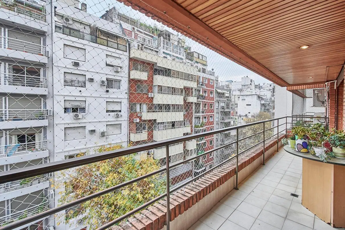 4 ambientes con cochera y baulera en Barrio Norte. EN VENTA! 4