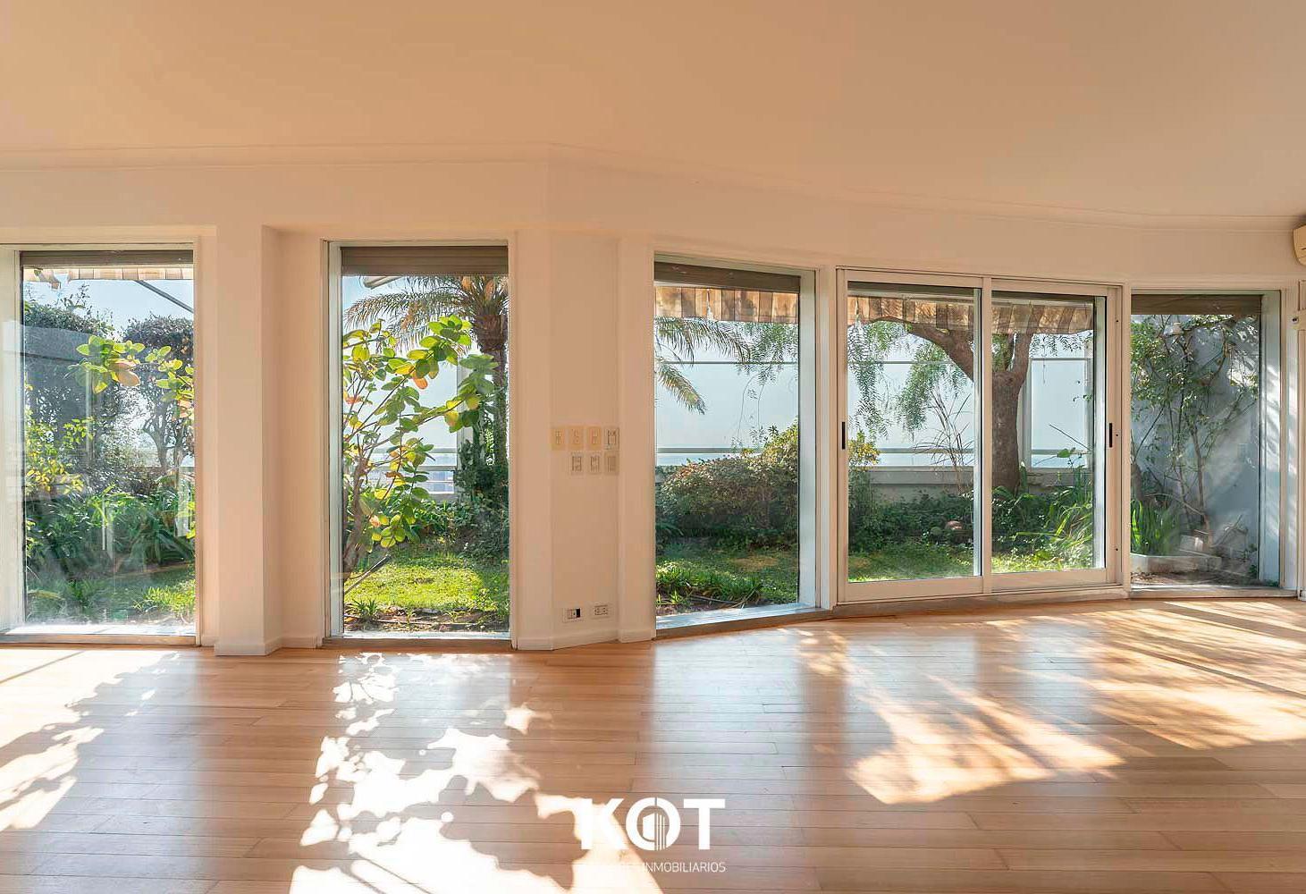 5 Ambientes con dependencia tres cocheras y baulera en Núñez en venta!