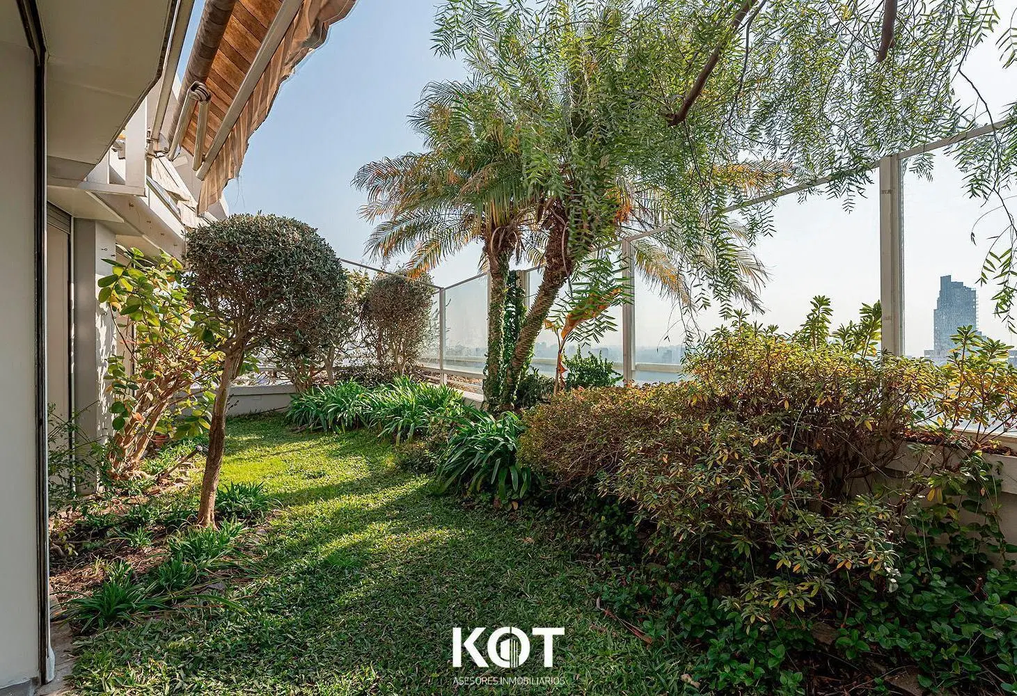5 Ambientes con dependencia tres cocheras y baulera en Núñez en venta! 3