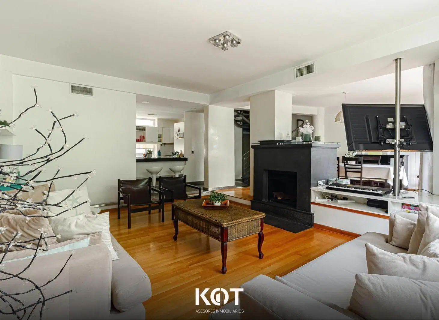 4 ambientes con dos cocheras en Palermo. EN VENTA! 5