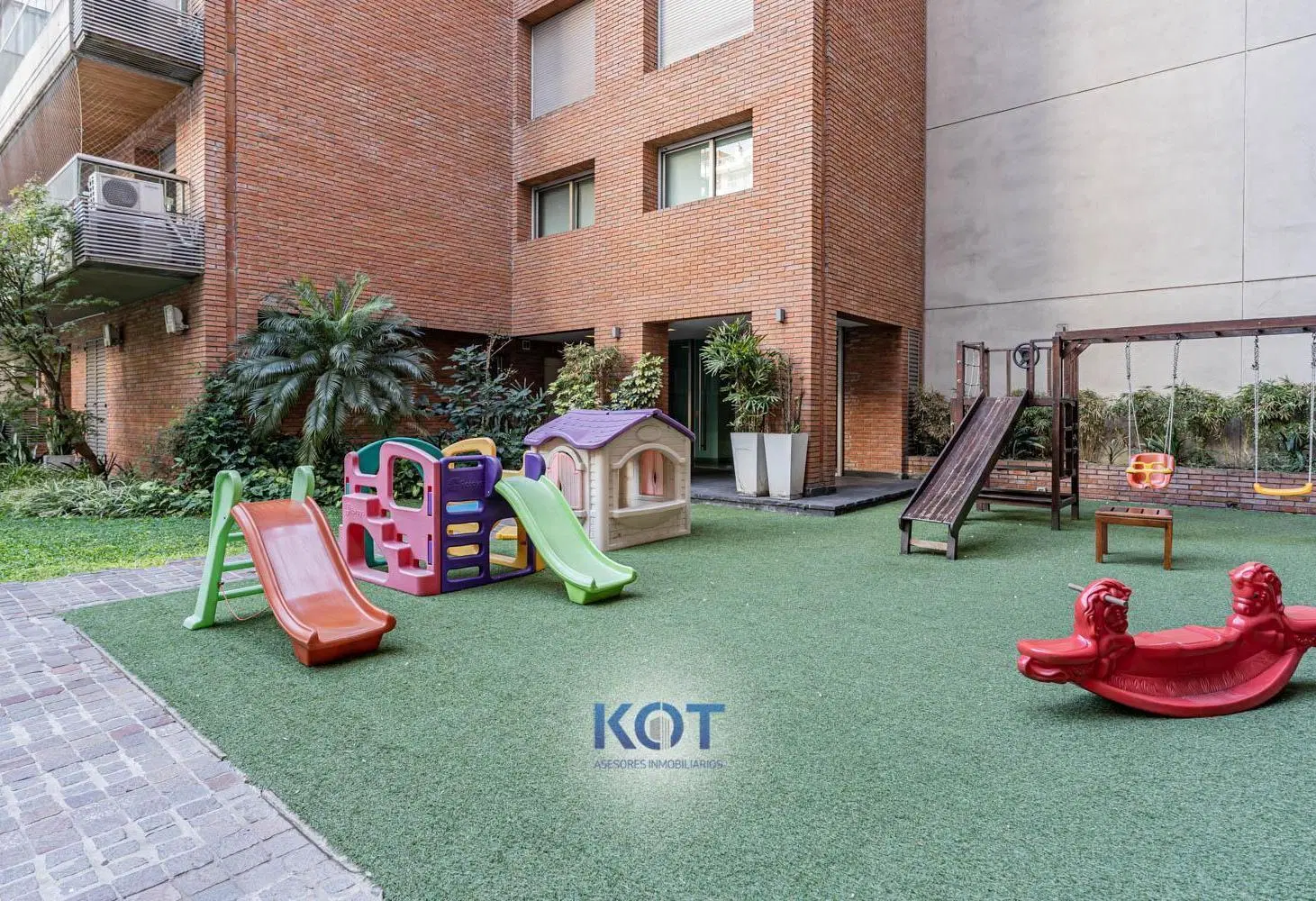4 ambientes con dependencia y cocheras en Las cañitas. EN VENTA! 4