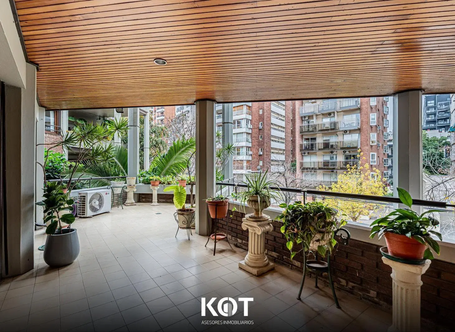 Departamento en venta 5 ambientes en belgrano con 3 cocheras y balcon terraza en excelente zona. 1