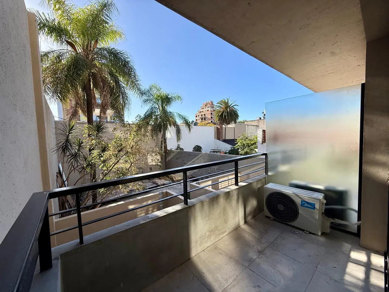 Departamento en venta ambiente y medio en Coghlan a estrenar. 2