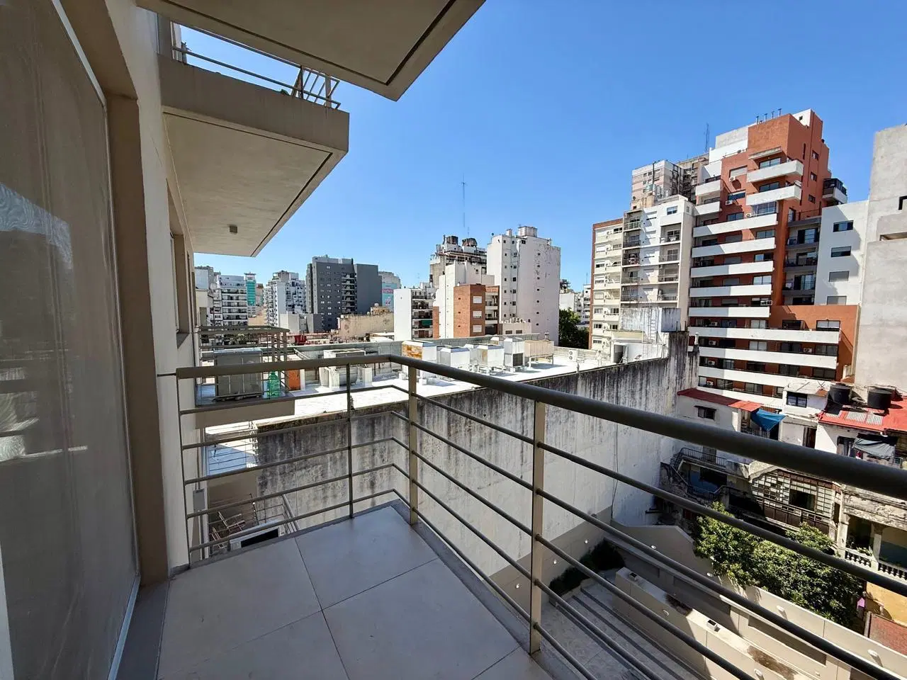 Increible monoambiente divisible en Almagro en ALQUILER! 3