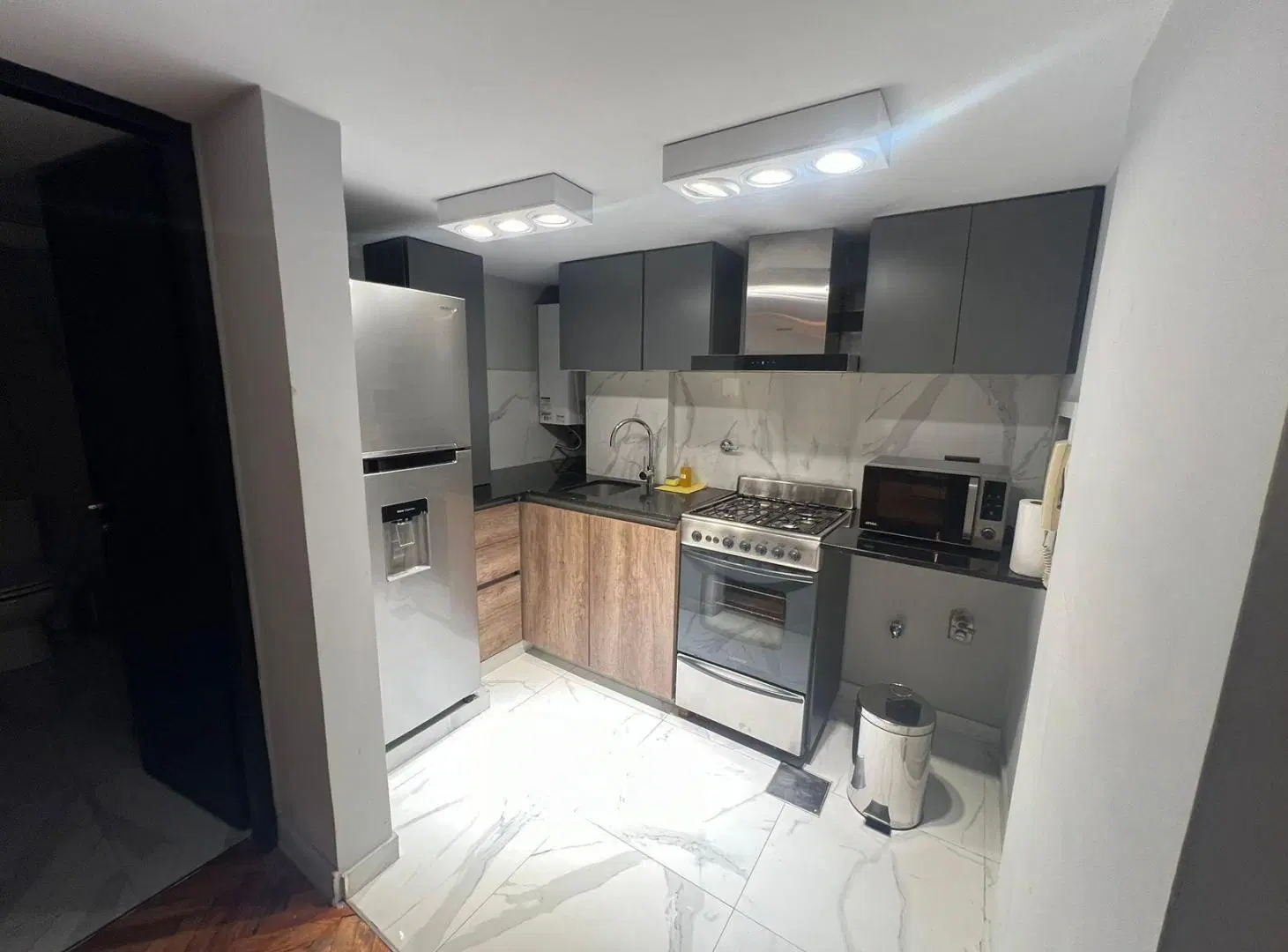 Departamento en alquiler en Recoleta Duplex en planta baja AMOBLADO Y EQUIPADO. 5