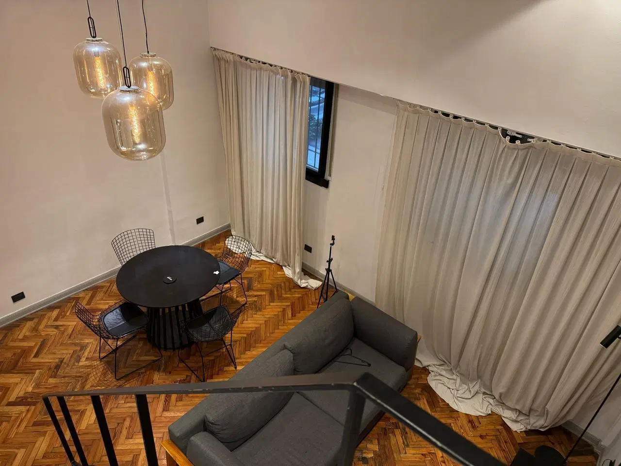 Departamento en alquiler en Recoleta Duplex en planta baja AMOBLADO Y EQUIPADO. 4