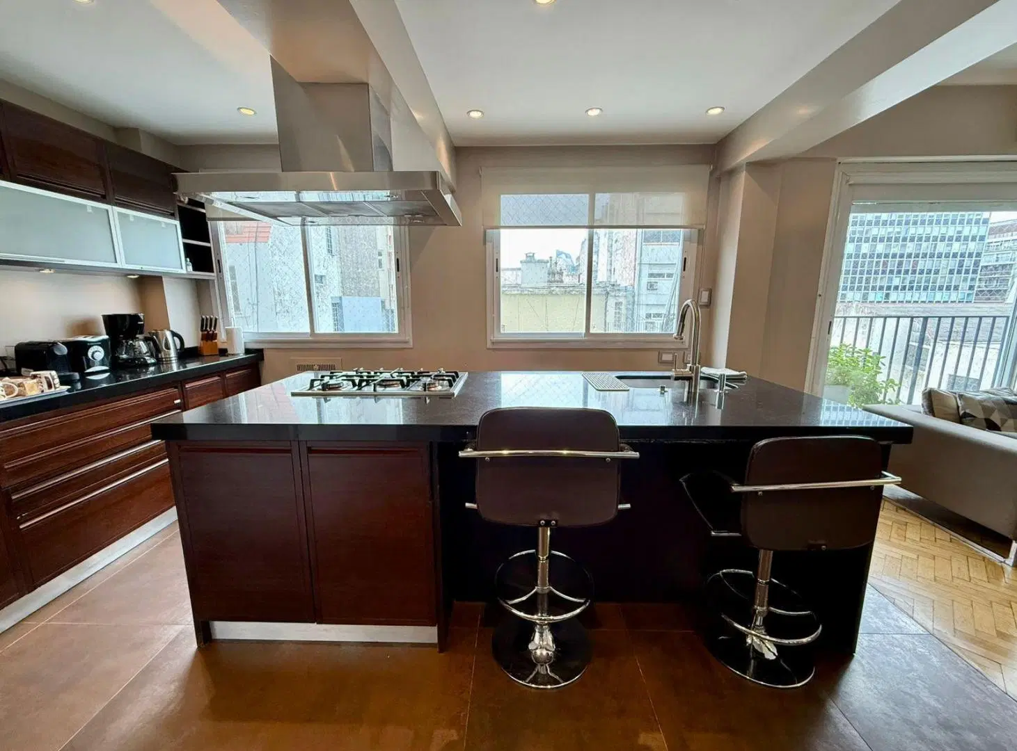 Increible 3 ambientes Amoblado y Equipado con Baulera en Retiro- EN VENTA! 8