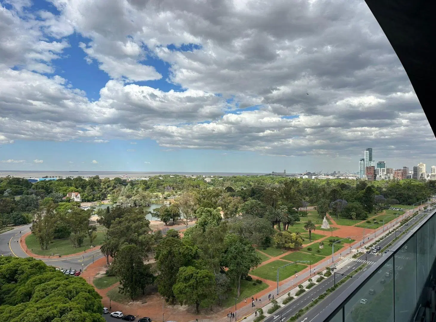 Semi piso 5 Ambientes con Dependencia en Saha Hadid L´AVENUE- Palermo. EN VENTA! 2