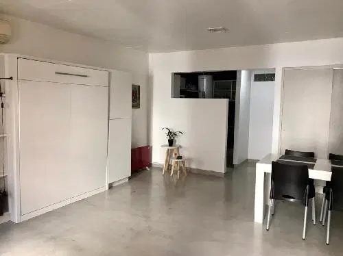 Monoambiente en alquiler en palermo, primer piso contrafrente abierto con baulera- Apto profesional 4