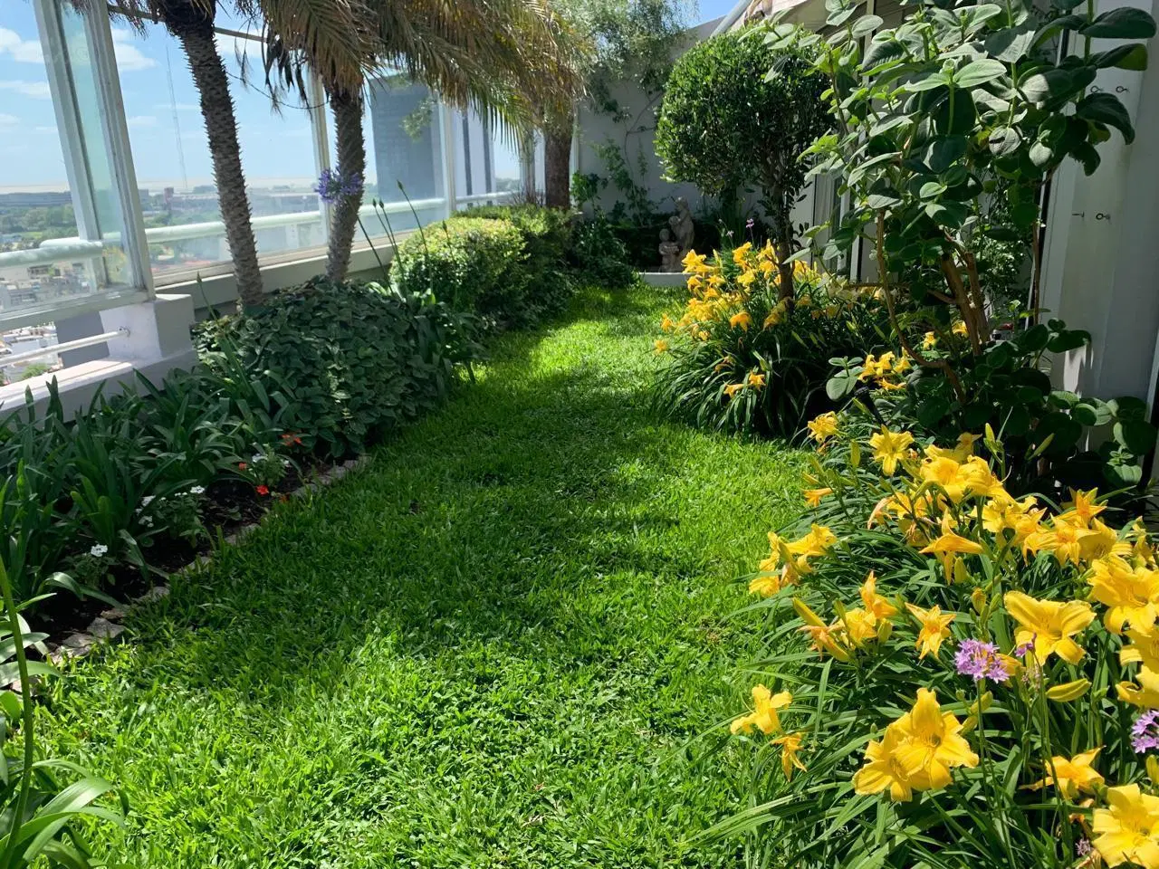 Departamento en venta 5 Ambientes en Nuñez con dependencia tres cocheras y baulera, vista al Rio! 4