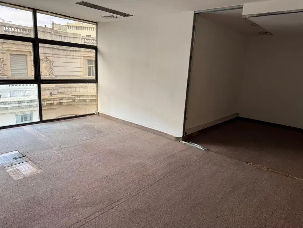 Oficina en Venta y Alquiler en Monserrat. 1