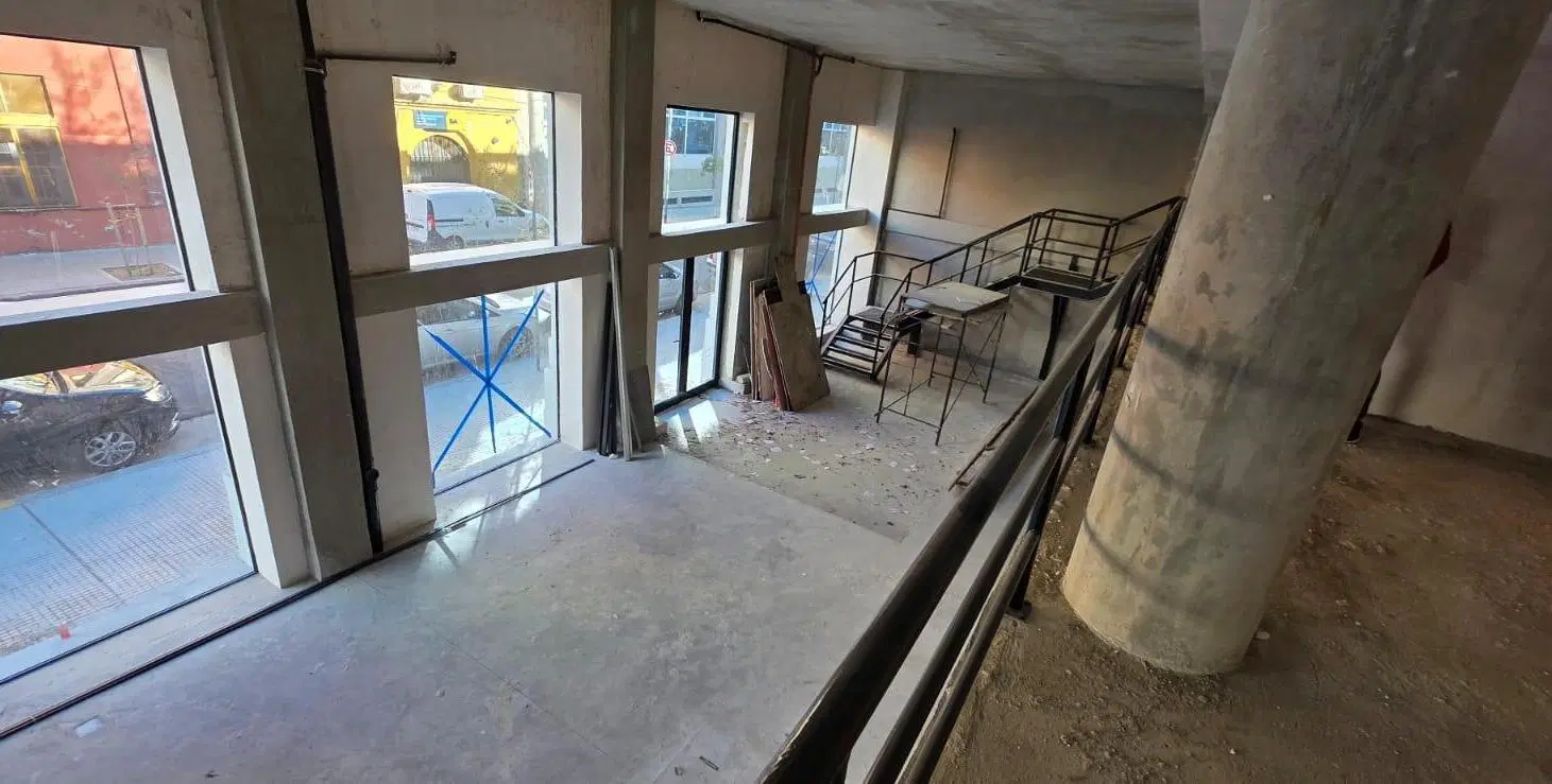 Local a estrenar en venta y alquiler en San Telmo, excelente zona. 4