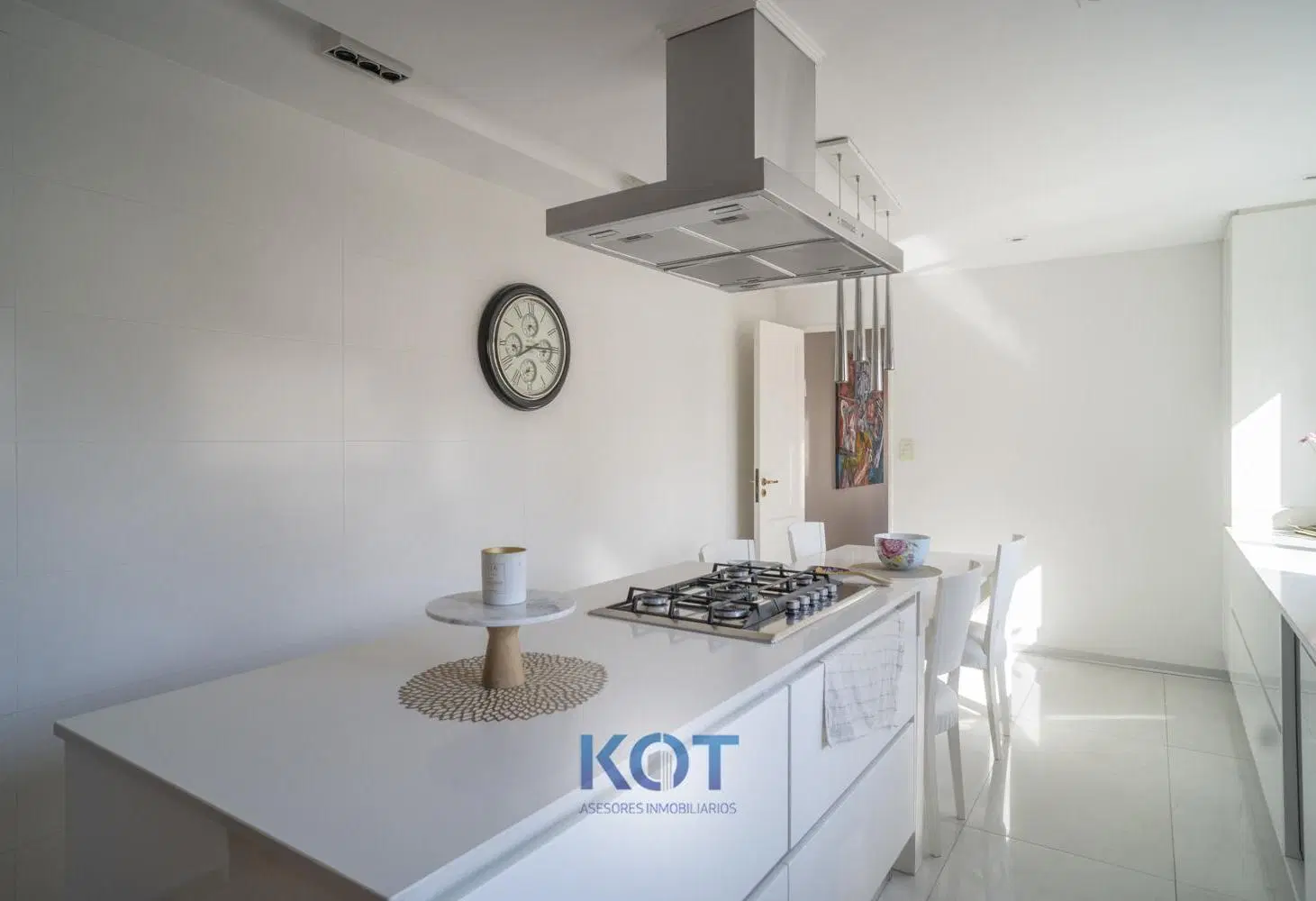 Departamento en venta 5 ambientes en Belgrano piso de 263 m2 con escritorio y cochera doble. 4