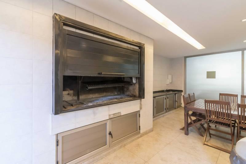 Foto de Departamento en venta 4 ambientes con dependencia y cocheras en Las, imagen 5