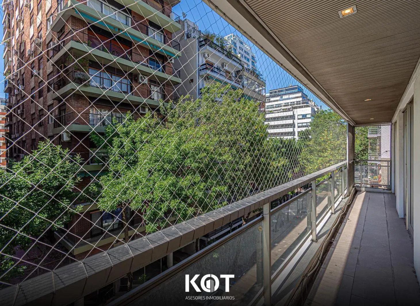 Departamento en venta 4 Ambientes en Quartier Libertador con Cochera Doble y Baulera. 3