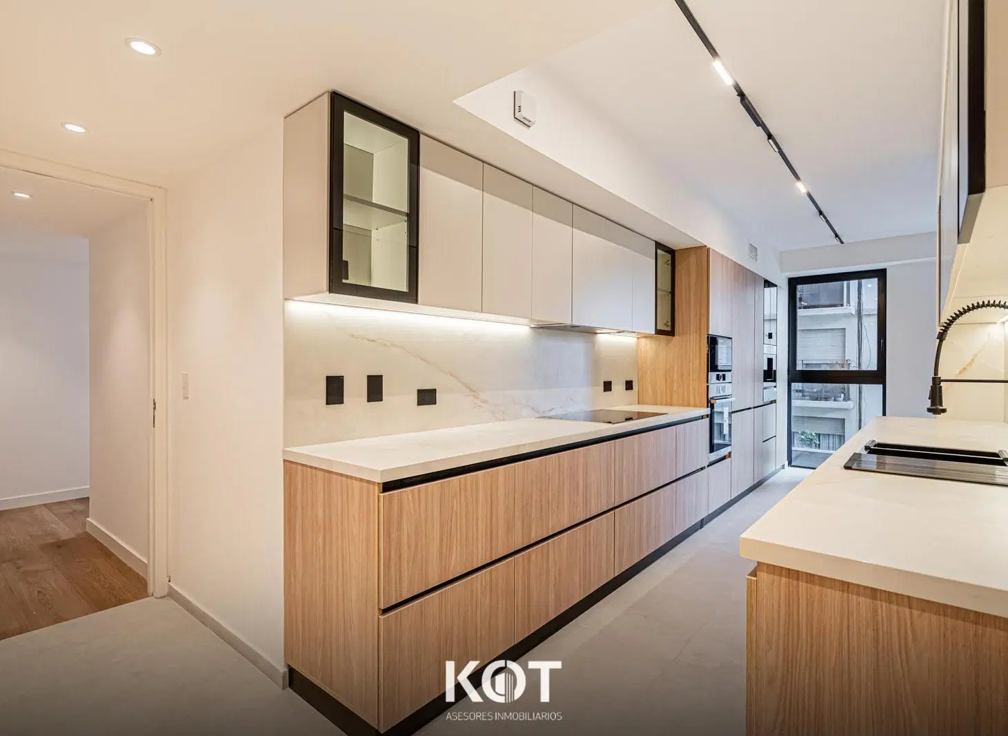 Departamento en venta 4 ambientes con 2 Cocheras en QUARTIER LACROZE Belgrano. 4