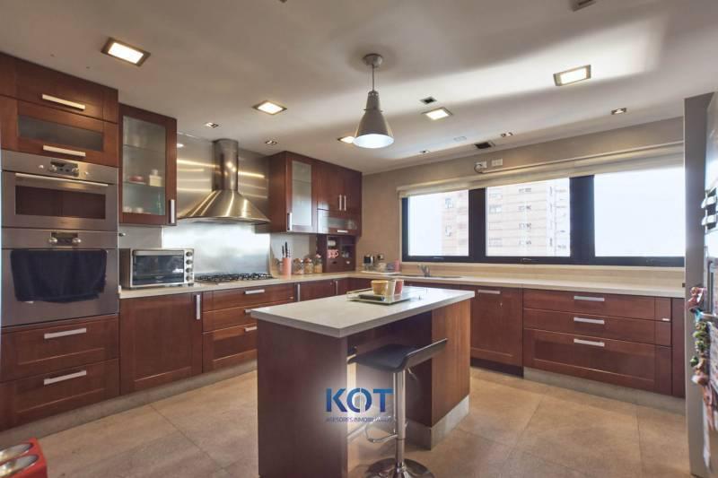 Foto de Departamento en venta 4 ambientes en Belgrano con dependencia y 2, imagen 3