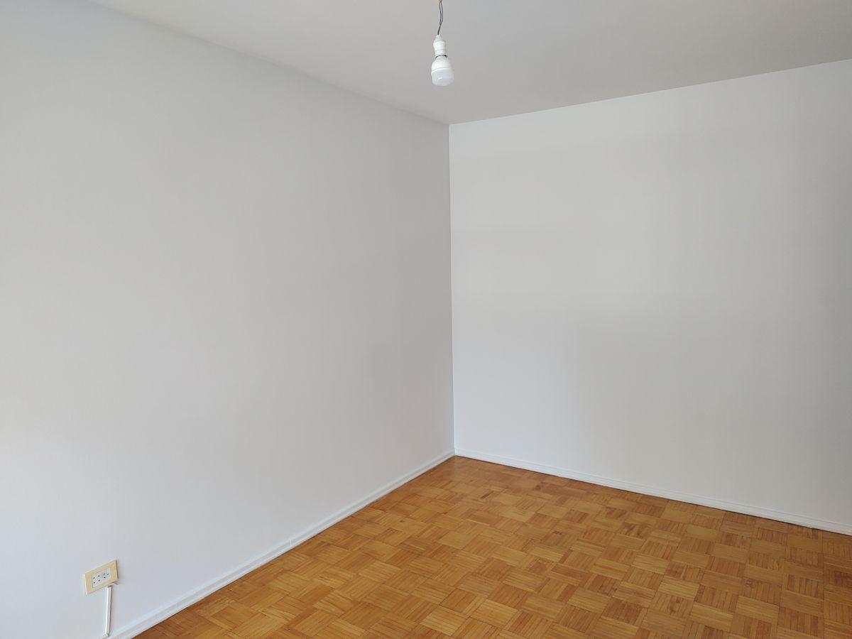 PERON 4139 - DOS AMBIENTES IMPECABLE CON BALCÓN