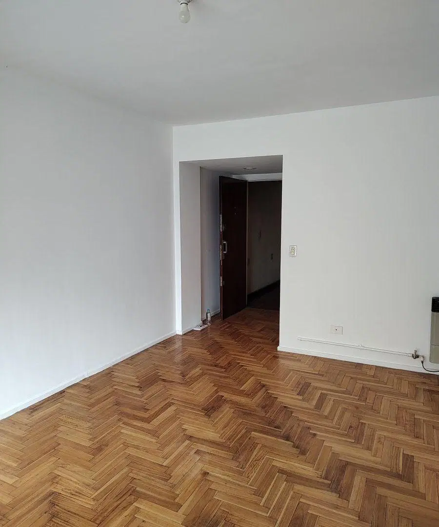MELINCUE 3284 - IMPECABLE - RECIEN PINTADO 1