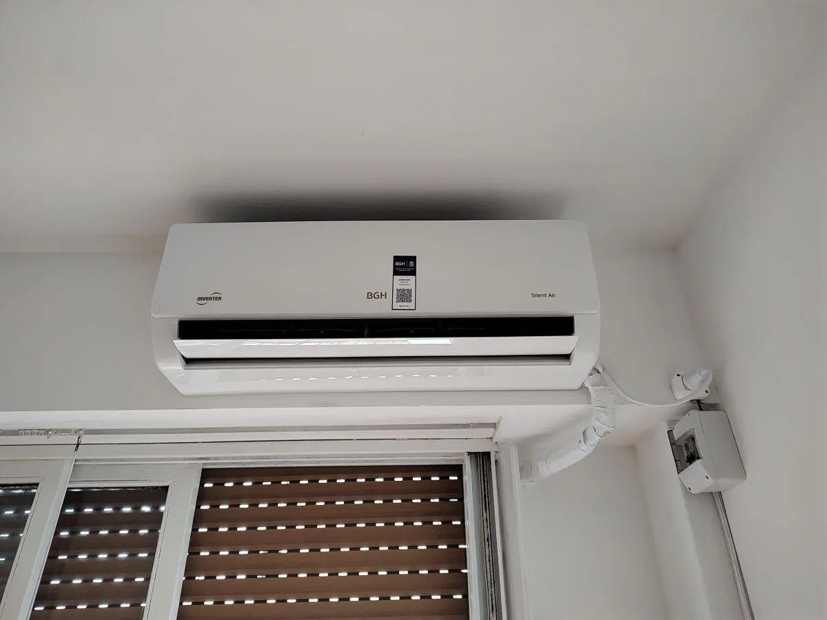 MELINCUE 3284 - IMPECABLE - RECIEN PINTADO 3