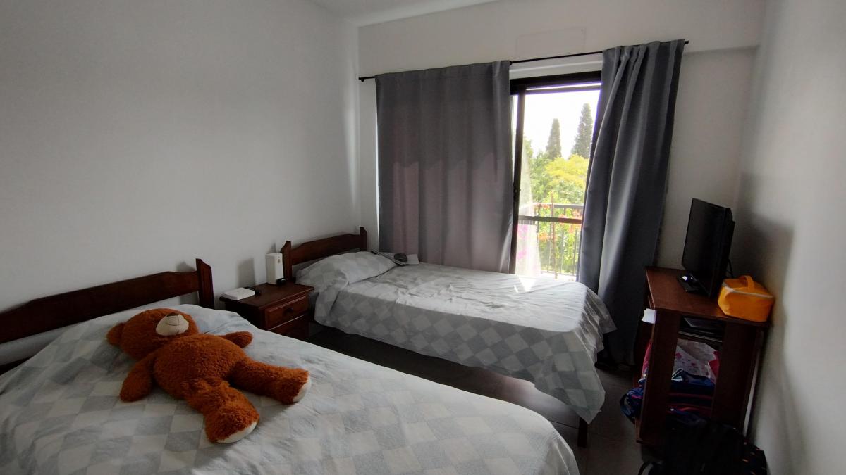 Departamento en Venta de 2 Dorm. C/cochera y Baulera en Florida Oeste. 5