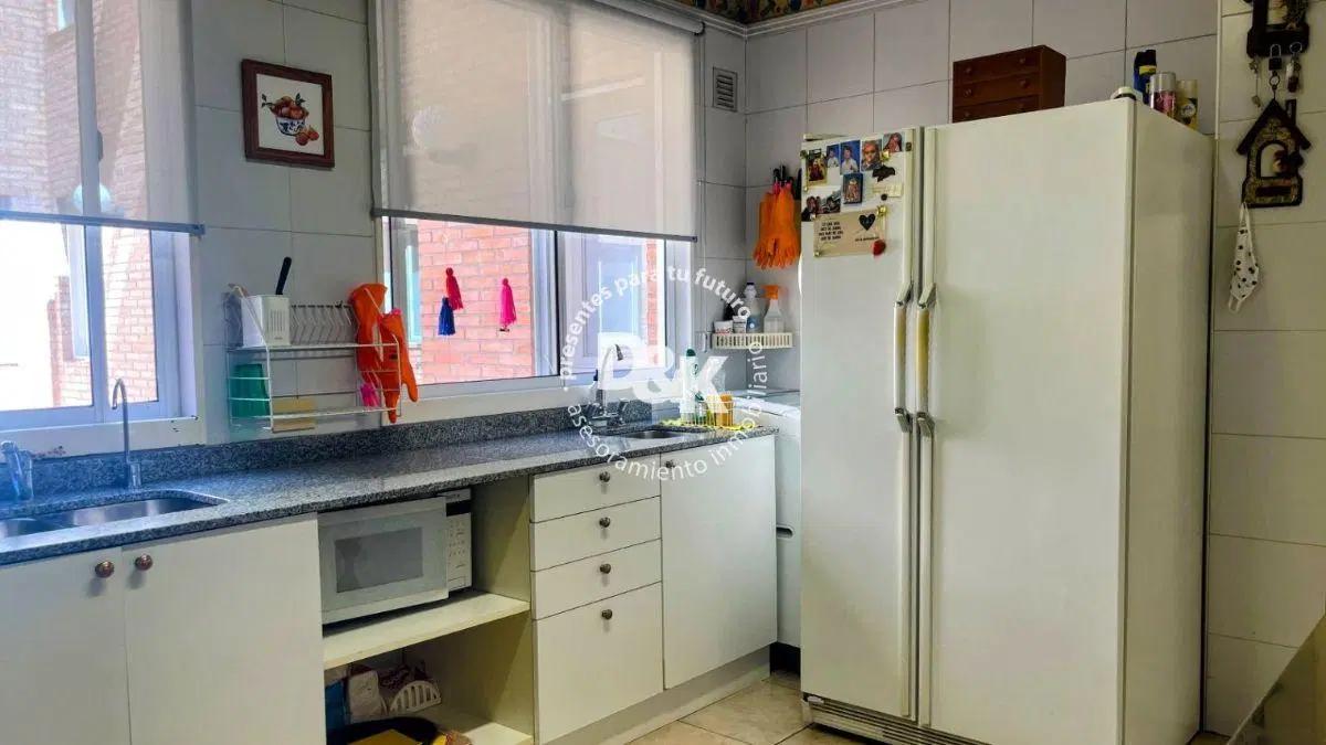 Departamento en venta de 3 dormitorios con 3 cocheras en Jardines de San Isidro 3