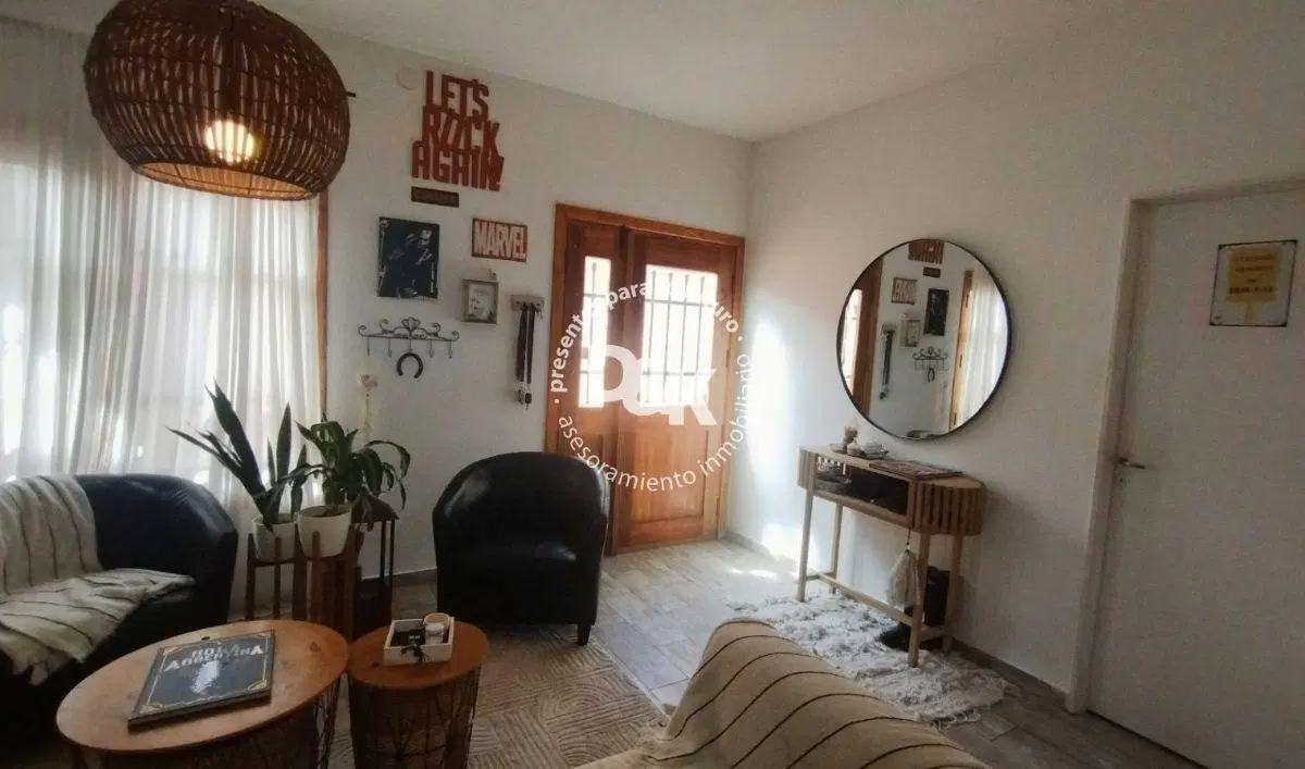 Ph en venta de 3 dormitorios y jardin en Florida 2