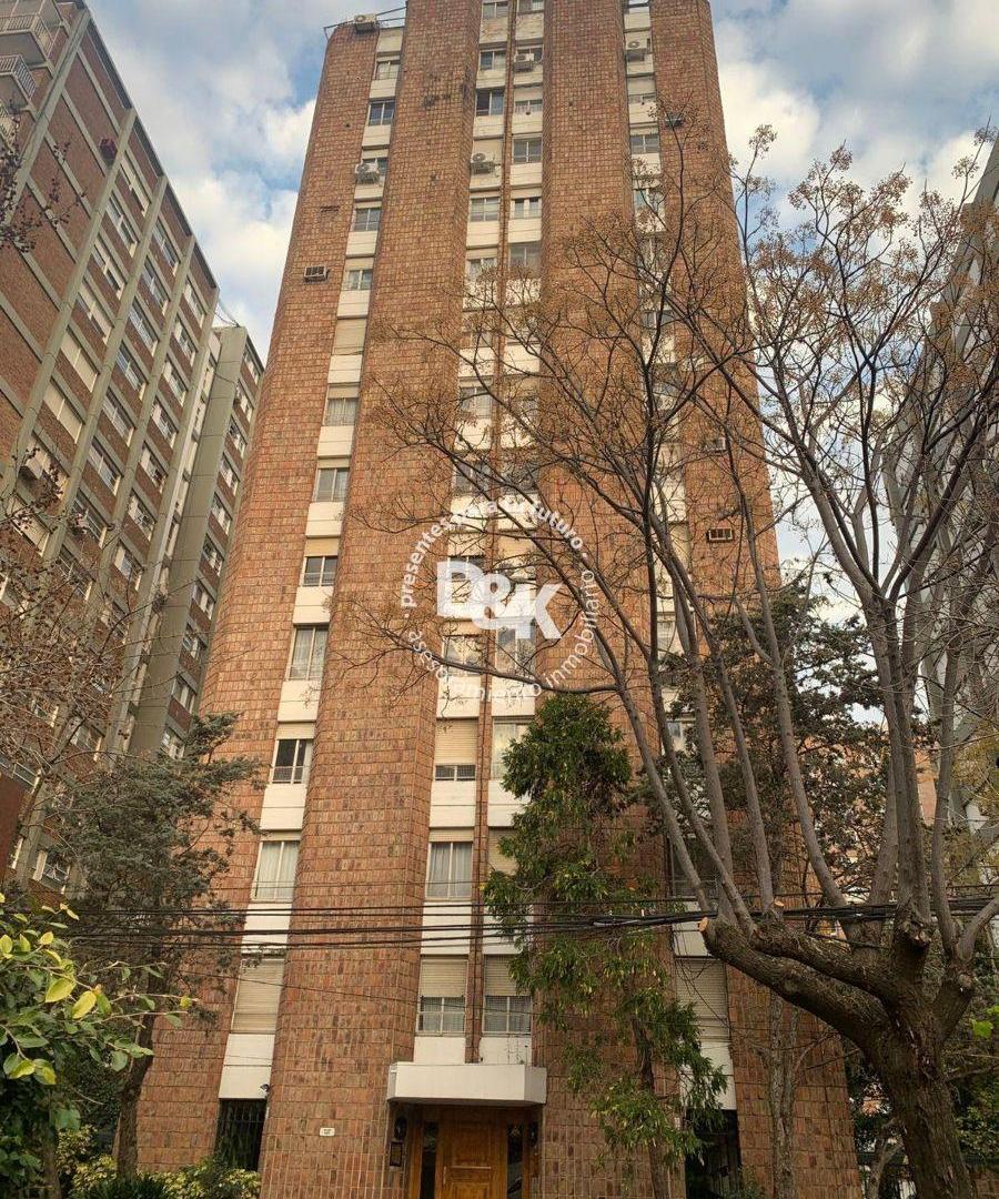 Foto de Departamento en venta c/ cochera en San Isidro, imagen 1