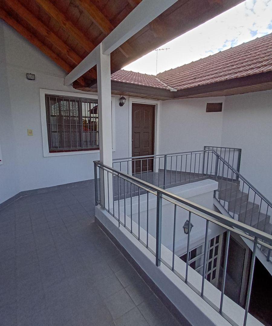 Foto de Casa en PH 1er piso 3 dormitorios con cochera Lomas de Zamora, imagen 1