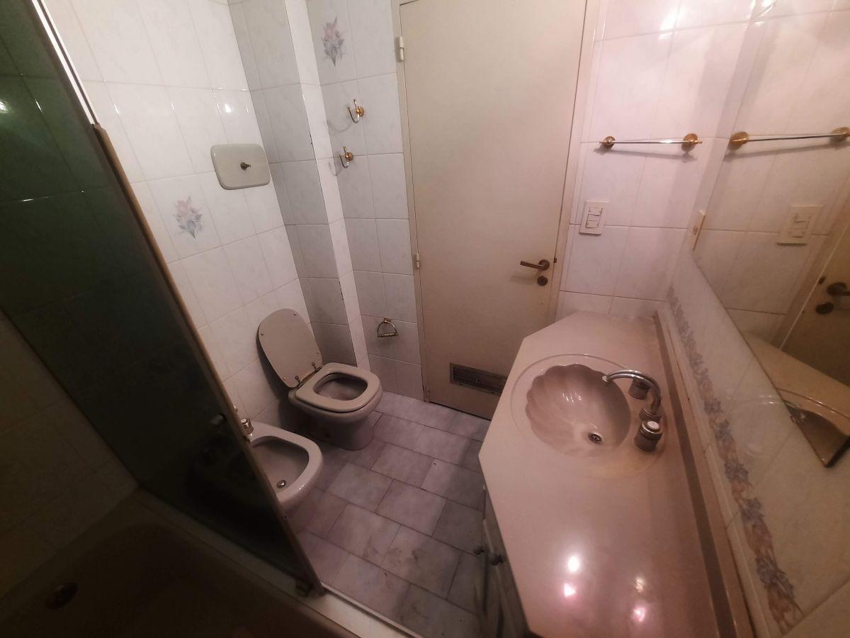Foto de 4 AMBIENTES AL FRENTE CON BALCON, COCHERA Y DEPENDENCIAS DE SERVICIO, imagen 5