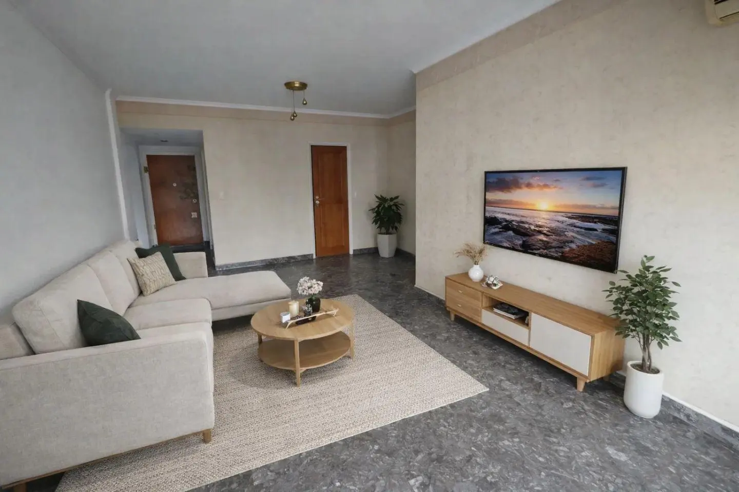 Departamento 4 ambientes. | TREINTA Y TRES ORIENTALES 800 5