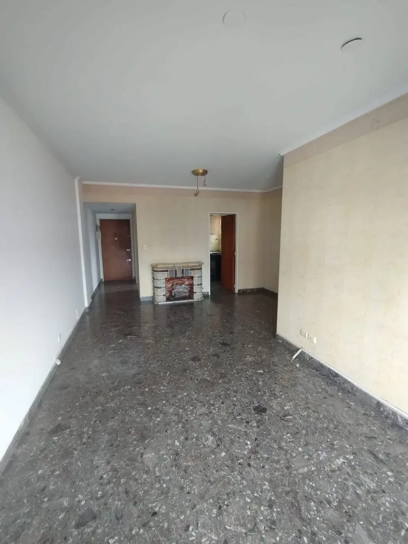 Departamento 4 ambientes. | TREINTA Y TRES ORIENTALES 800 2