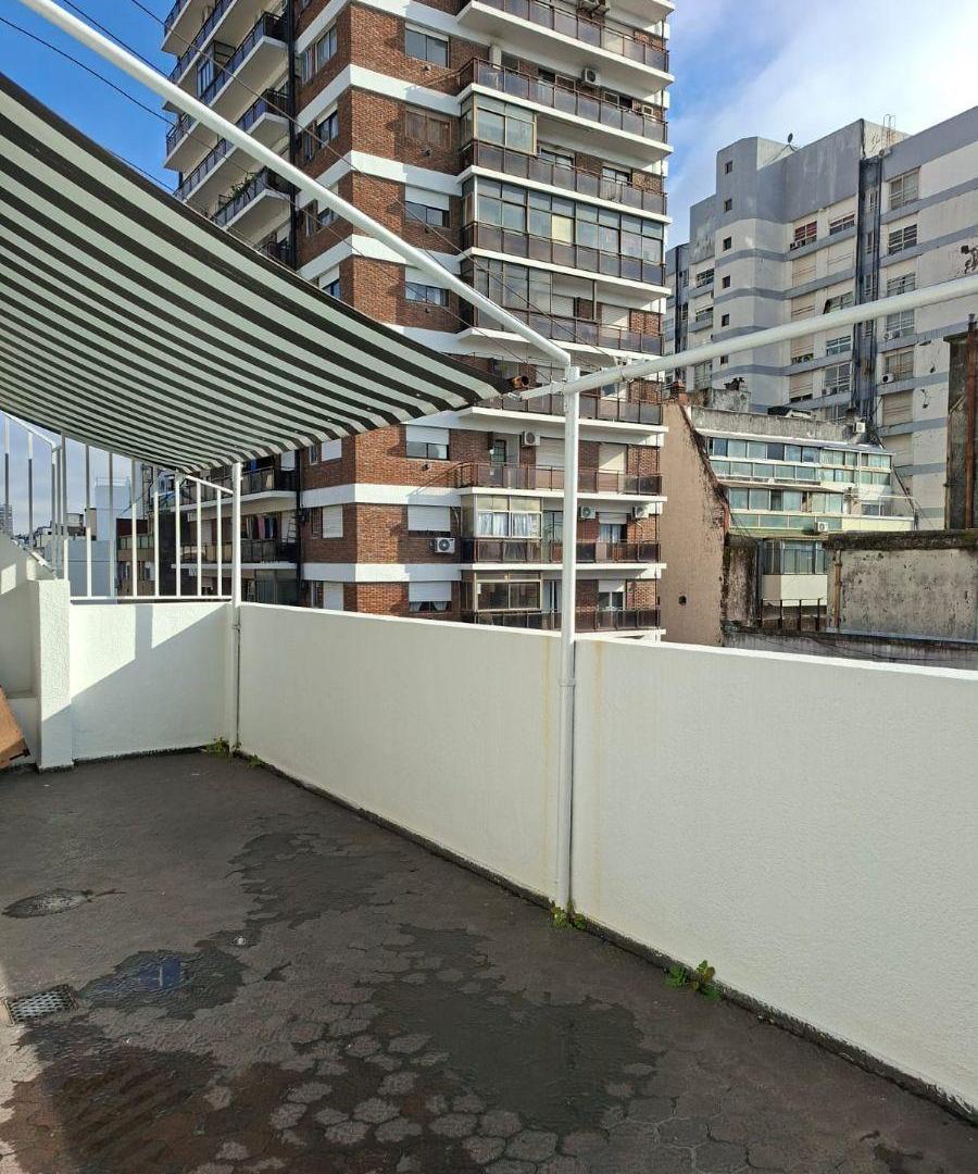 Foto de VENTA departamento de 5 ambientes con terraza y parrilla. – Valentin Gomez al 2.600 – Balvanera.-, imagen 4