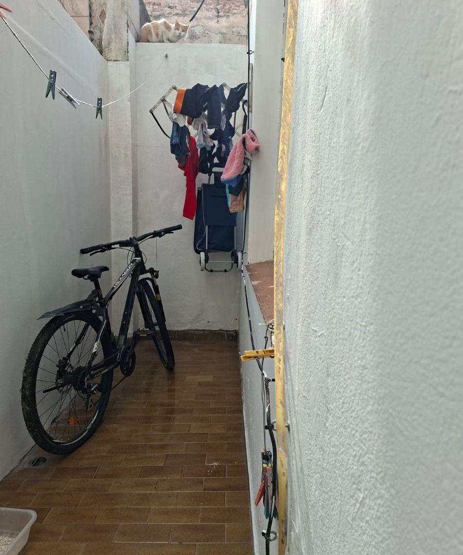 Foto de VENTA PH 2 AMBIENTES CON PATIO, BALVANERA – U$S 60.000 APTO CREDITO, imagen 2