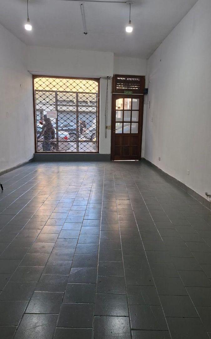 Foto de Local Comercial Sin Expensas – San Luis y Anchorena, imagen 1
