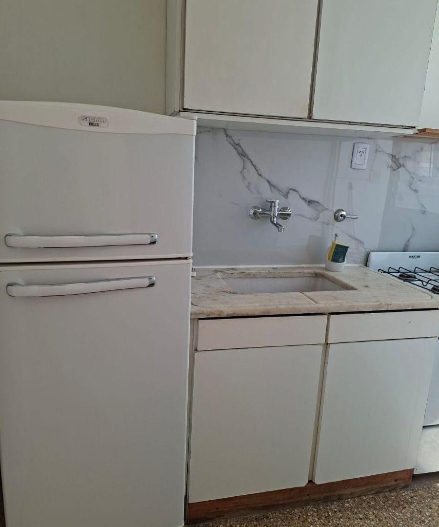 Foto de SIN MUEBLES - ALQUILER 1 AMBIENTE con cocina y lavadero independiente, imagen 1