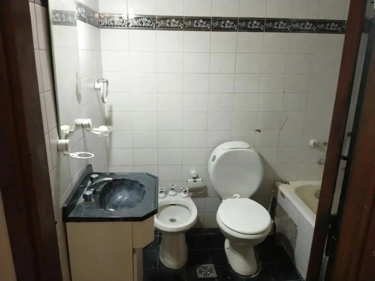 2 ambientes GRANDES en alquiler en BALVANERA 4