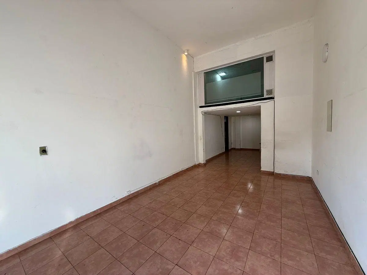 Local comercial en ALQUILER en Villa Pueyrredon 5