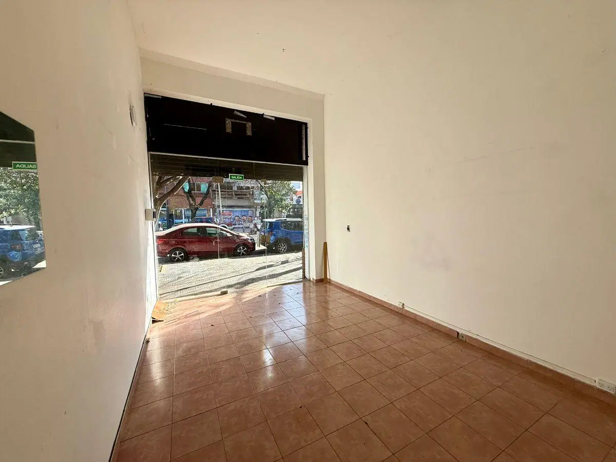 Local comercial en ALQUILER en Villa Pueyrredon 4