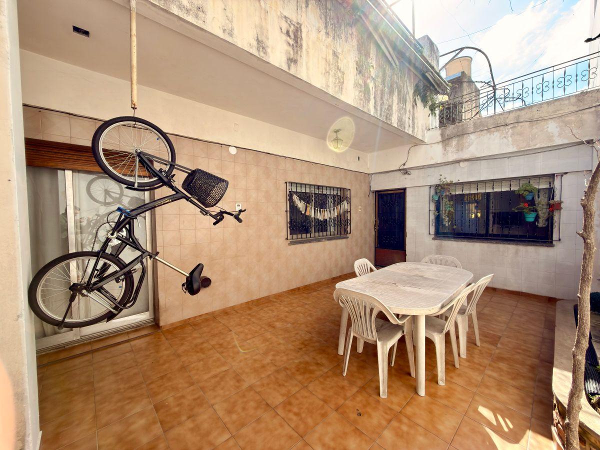 Foto de Casa lote propio, 2 patios, jardin, 8,66 x 21,25 VENTA, imagen 3