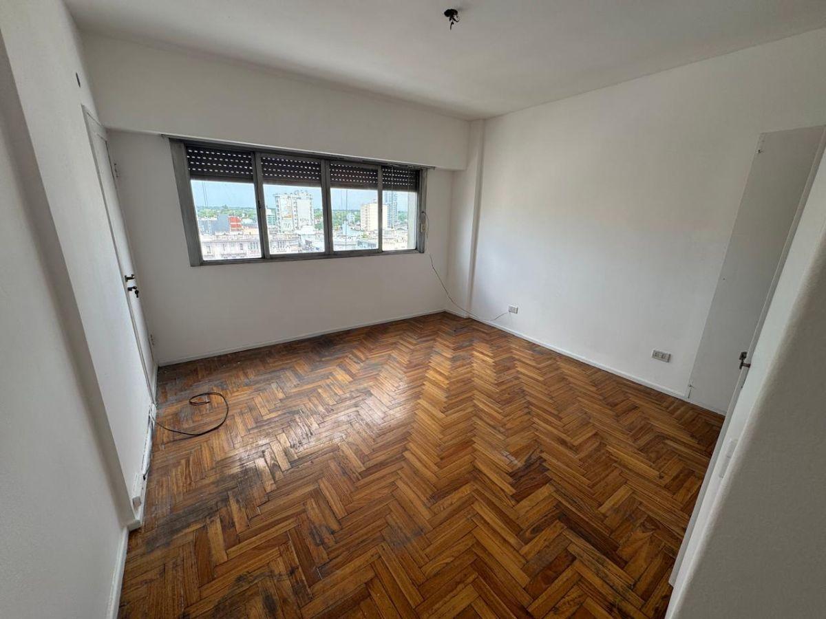 Foto de AMPLIO 3 ambientes en VENTA, imagen 4