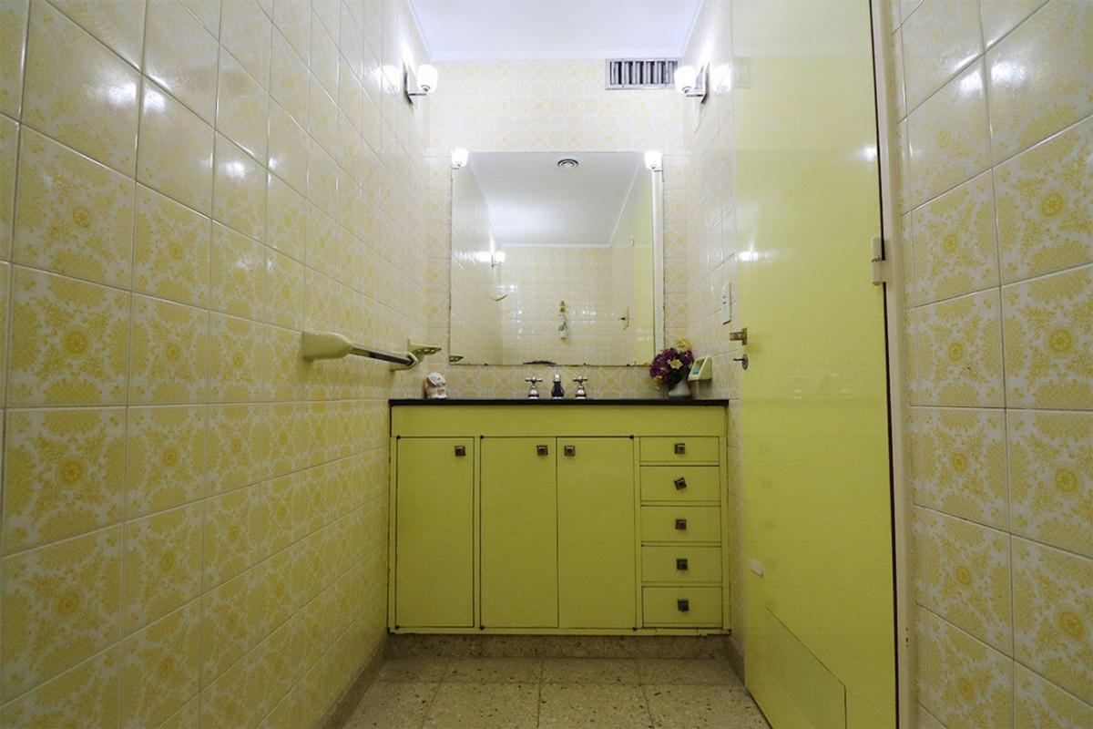 Venta Casa 6 Ambientes Monte Castro con Parque 2