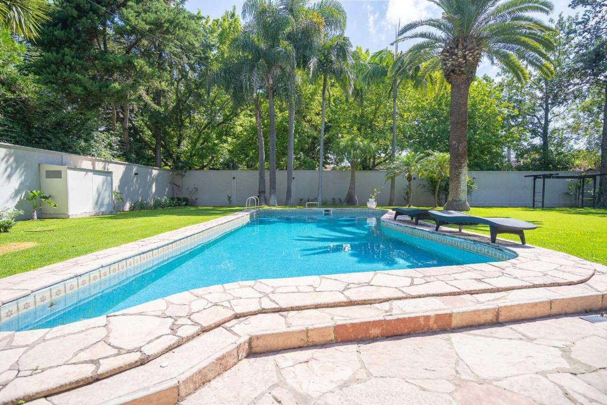 Casa 9 Amb en Venta Lomas de San Isidro Permuta 5